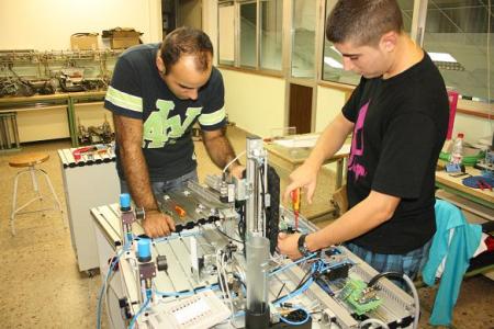 Dos alumnes de l'INS Palau Ausit representaran Espanya a l'Euroskills -Imatge 1-