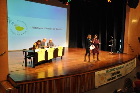 Famílies i docents debaten els pros i contres de la jornada contínua -Imatge 1-
