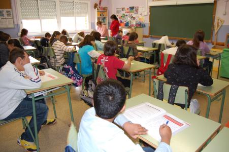 Més de 300 alumnes de 6è de primària de Ripollet examinen el seu nivell  -Imatge 1-