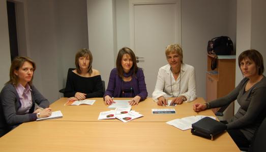 La Regidoria d'Educació presenta els Tallers d'Hàbits de Criança -Imatge 1-