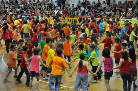  Trobada de Dansaires al pavelló Joan Creus -Imatge 1-