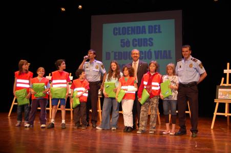 Entrega de diplomes del curs d'educació viària a les escoles de Ripollet.  -Imatge 1-