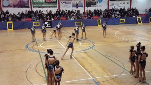 El Pavelló Joan Creus s'omple de gom a gom per gaudir de la gala de Nadal del CPA Ripollet -Imatge 1-