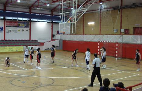 El Club Bàsquet Ripollet busca jugadores per l'equip cadet -Imatge 1-