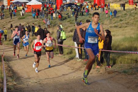 Més de 1.000 atletes participen en el 34è Cros Vila de Ripollet -Imatge 1-