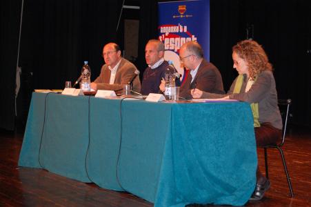 L'exjugador blaugrana Julio Alberto visita Ripollet dins el programa 'Enganxa't a l'esport' -Imatge 1-