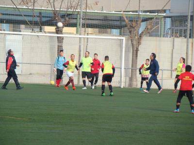 Nou èxit de participació del partit de futbol solidari del CF Ripollet -Imatge 1-
