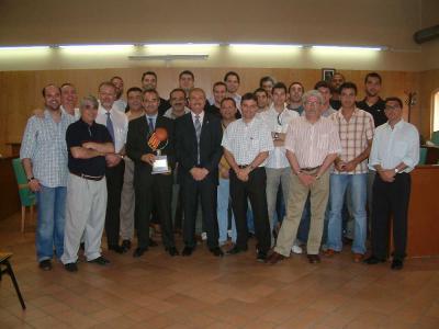 El CB Ripollet presenta la Copa Catalunya a l'Ajuntament -Imatge 1-