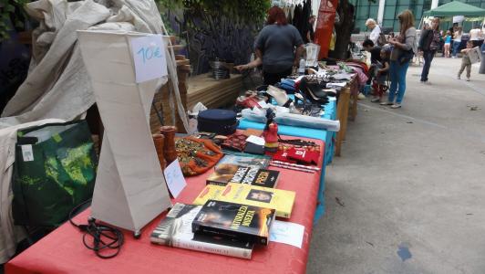 Ripollet acull la 1a edició del Mercat d'Intercanvi i 2a mà -Imatge 1-