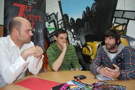 El Kftí celebra un Sant Jordi urbà, al pati del Centre Cultural -Imatge 1-