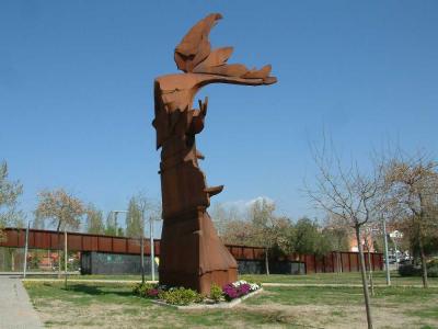 Inauguració de l'escultura 'Llevantada', en record a les riuades de 1962 -Imatge 1-