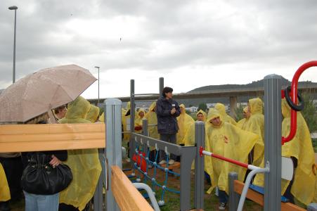 S'inaugura una nova estructura d'oci per a la Gent Gran al vial del Ripoll -Imatge 1-