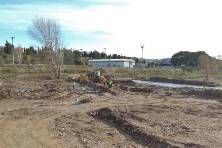 En marxa les obres de recuperaci de l'ecosistema fluvial i d'un gual a la zona de Mol d'en Xec -Imatge 1-