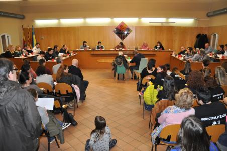 La massificació de les aules i la municipalització de les escoles bressol entren al Ple Municipal -Imatge 1-