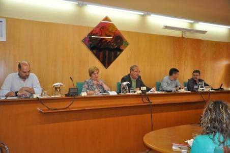 Ple del 24 d'abril de 2014<br>La Regidoria de Salut anuncia millores a la situació dels CAP -Imatge 1-