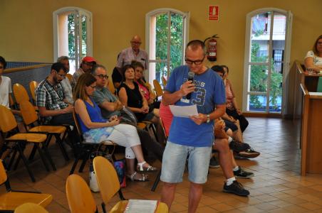 El Ple no reubica el Xiringuito del COP i facilita l'accés al padró a persones refugiades i migrants -Imatge 1-