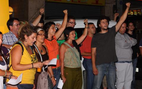 El COP-CpR celebra la Diada amb un sopar i una ofrena floral nocturna  -Imatge 1-