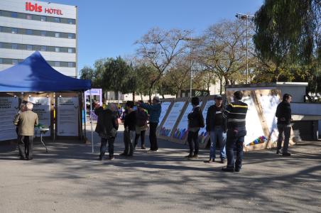 Decidim surt al carrer per exposar l'acció de govern i recollir queixes i propostes -Imatge 1-