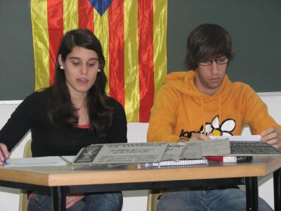 Les JERC de Ripollet demanen la retirada de totes les plaques del <i>Ministerio de la Vivienda</i> -Imatge 1-