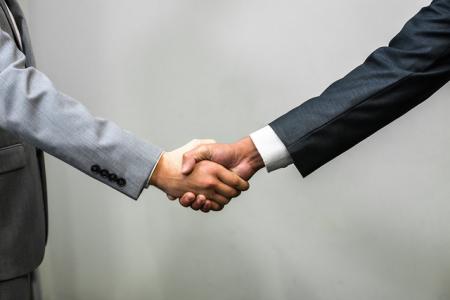 El PSC, JXCat i En Com Guanyem signen un pacte de govern pel Consell Comarcal del Valls Occidental -Imatge 1-
