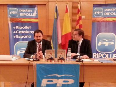 El diputat del PP Fernando Snchez presenta a Ripollet <i>A l'ombra de 1714</i> -Imatge 1-