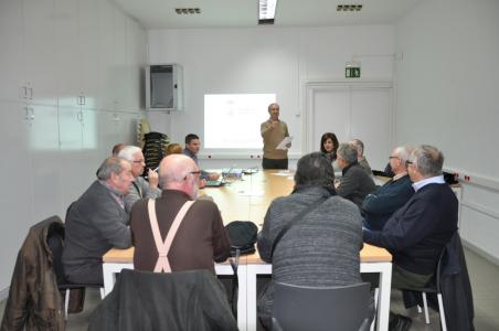 El govern municipal presenta el pressupost a les associacions de veïns -Imatge 1-