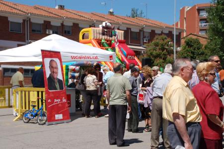 Municipals 2011<br>El PSC realitza activitats per als més menuts a la plaça del Molí -Imatge 1-