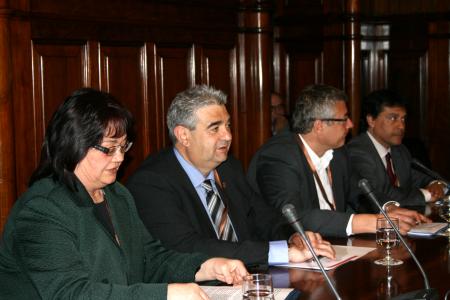 El Consell Comarcal defensa al Parlament la unitat de la comarca -Imatge 1-