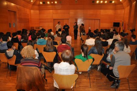 Els joves aprenen a resoldre conflictes a través del teatre -Imatge 1-