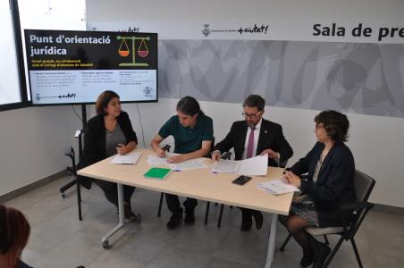 L'Ajuntament signa el conveni per consolidar el Punt d'Orientació Jurídica -Imatge 1-
