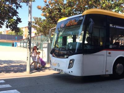 El bus exprés e4 passarà aquest agost de 6.30 a 9 cada 15 minuts, enlloc de cada 30 minuts -Imatge 1-