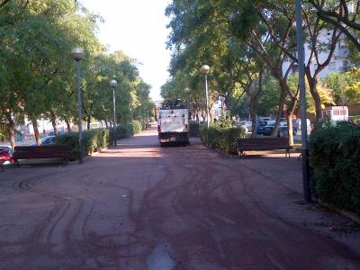 Noves actuacions especials de neteja als carrers de Ripollet -Imatge 1-