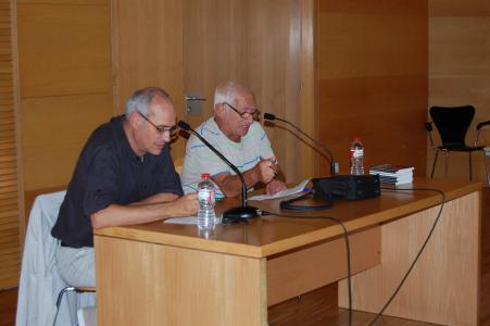 'Els Indignats' de Ripollet celebren una xerrada sobre la Banca Ètica -Imatge 1-