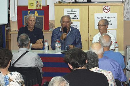 Carles Rexach realitza una classe magistral de futbol en la seva visita a Ripollet -Imatge 1-