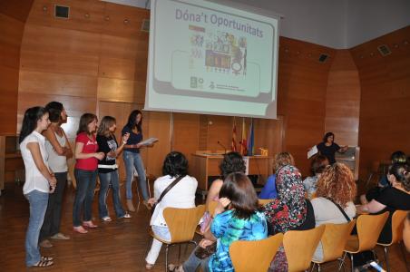 Es posa en marxa el procés de selecció del programa Dona't oportunitats -Imatge 1-