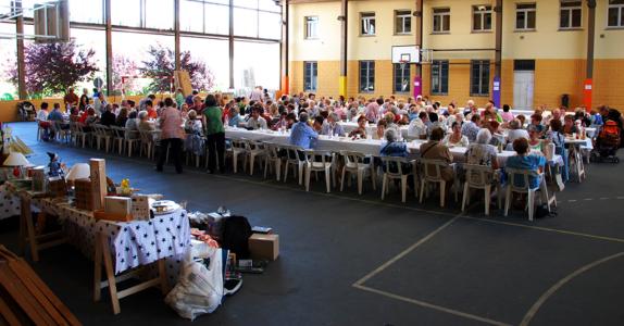 Mans Unides recull 2.500 euros per enviar a l'Índia -Imatge 1-