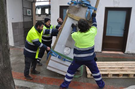 Es retira el monòlit franquista -Imatge 1-