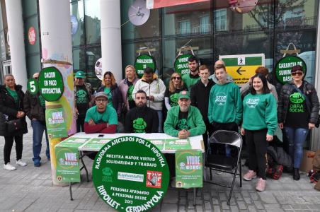 La PAH endega una campanya contra la criminalització de l'ocupació -Imatge 1-