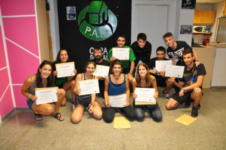 La PAH ret homenatge al voluntariat de l'Escola Social Rizal -Imatge 1-
