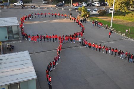 Entitats i joves es tornen a implicar en la commemoració del Dia mundial de la Sida -Imatge 1-