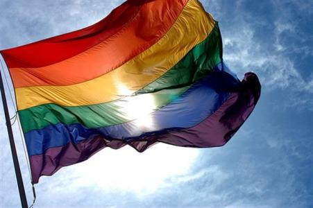 Ripollet commemora el dia contra l'homofòbia i la transfòbia -Imatge 1-