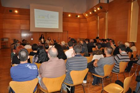 L'Escola d'Adults organitza una xerrada per ensenyar a fer un bon ús dels diners -Imatge 1-