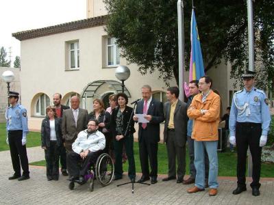 La bandera de Ripollet ja oneja -Imatge 1-