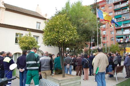 Minut de silenci pel regidor mort per ETA -Imatge 1-