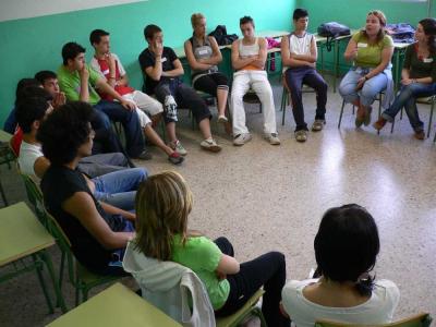 Satisfacció a la regidoria d´educació i polítiques d´igualtat pels cursos de prevenció de violència  -Imatge 1-