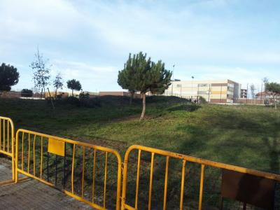 L'Ajuntament amplia el pati de l'escola Els Pinetons -Imatge 1-