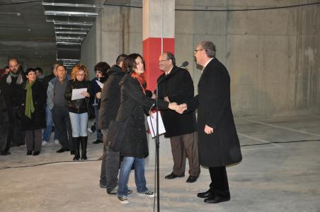 Es lliuren les claus de la primera promoció dels pisos d'HPO als Pinetons -Imatge 1-