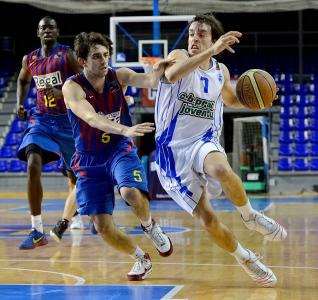 El jugador de bàsquet de Ripollet Roger Vilanova fitxa pel Miraflores de Burgos -Imatge 1-