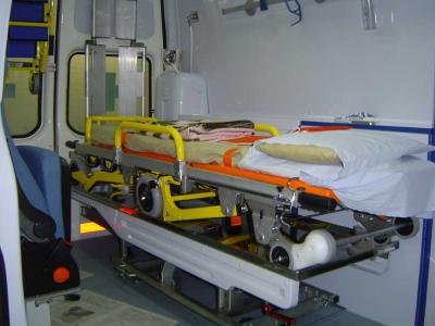 El Ple del Consell Comarcal demana mantenir el servei de transport sanitari al Vallès Occidental  -Imatge 1-