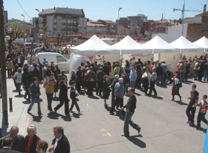 Multitudinària i participativa edició del Sant Jordi a la Rambla -Imatge 1-